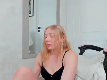 SundyRose  live sex cam