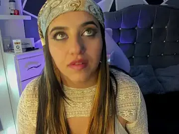 Alyssa_magiic  live sex cam