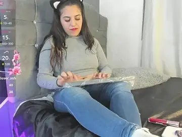Alyssa_magiic  live sex cam