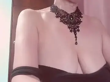 Belleblondmature  live sex cam
