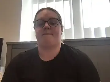 Honeyyy24  live sex cam