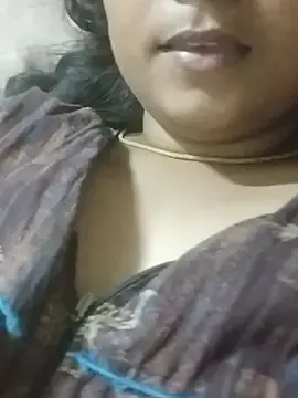 Tamilhot_nithiya  live sex cam