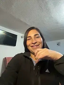 Luna_lgomez_  live sex cam