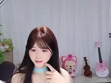 Ququ-  live sex cam