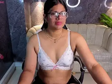 Sarah_bay_tx  live sex cam