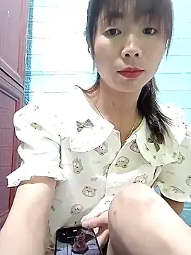 AmyLinee01  live sex cam