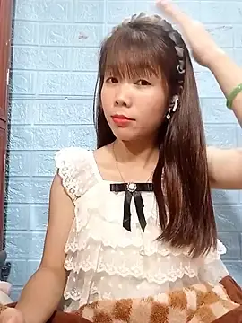 AmyLinee01  live sex cam