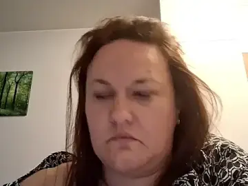 OpheliaMilf  live sex cam