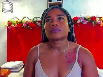 SilvannaFit  live sex cam
