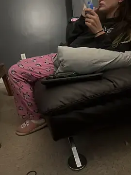 Babyb910  live sex cam