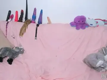 HelenGoat  live sex cam
