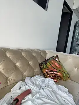 Laura_Rousee  live sex cam