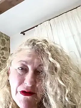Luccia56  live sex cam