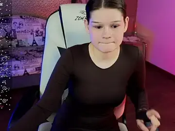 Lunatrend  live sex cam