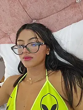 Yulia_Mercier_  live sex cam