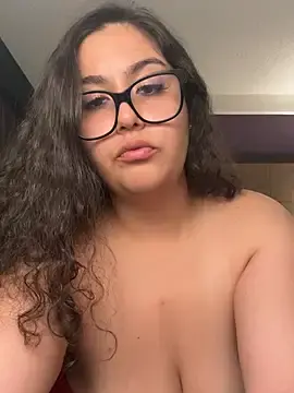 Bbynadiya  live sex cam