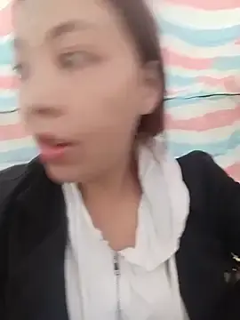 -Miu-98  live sex cam