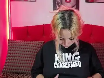 Harper_Fox18  live sex cam