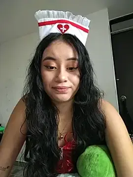 L0lita_Emi12  live sex cam
