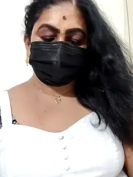 Mallu_aishwarya  live sex cam
