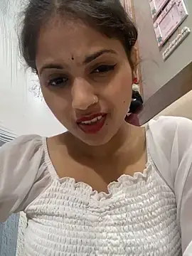 Naina11100  live sex cam