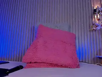 SOPHICOLLINS  live sex cam