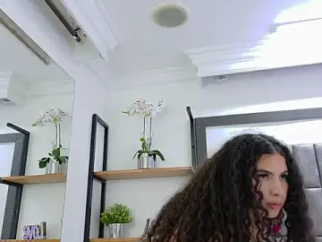 Skyler_Fox_  live sex cam