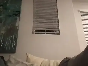Sukisowettt  live sex cam