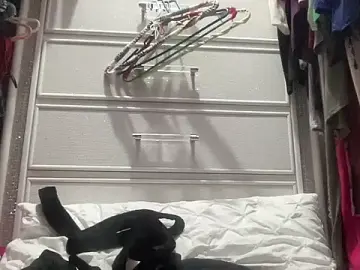 Yummymommie7  live sex cam