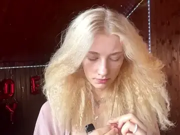 GlyndaMccannon  live sex cam
