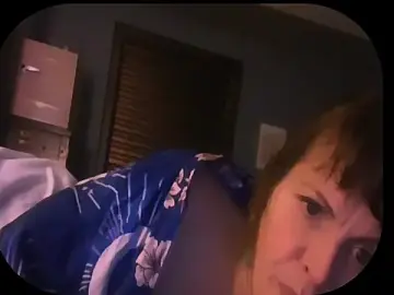HeyyImHarlowe  live sex cam
