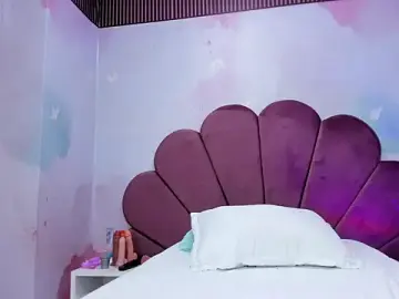 Kendall_curves  live sex cam