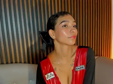 LauraAristizabal  live sex cam