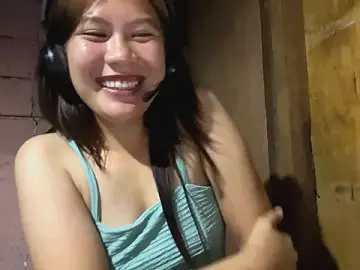 PeachyGlowBaby  live sex cam