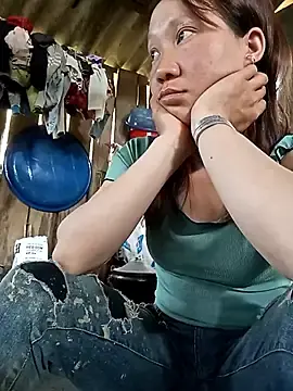 Bonnie-00  live sex cam