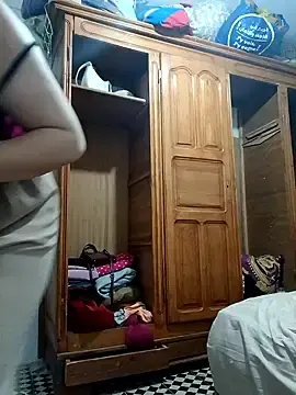 Fatiflour99  live sex cam
