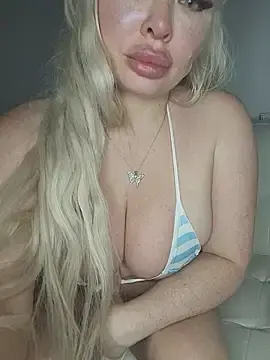 XSkylax  live sex cam