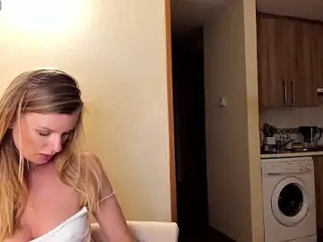 Annloveyou  live sex cam
