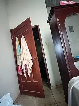 Chicapicante  live sex cam