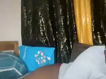 Sexxy_pretty24  live sex cam