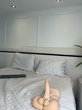 Lunavali  live sex cam