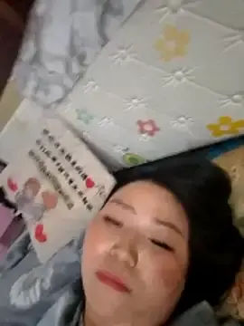 Lingling5200  live sex cam