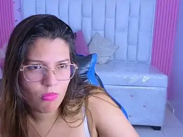 Lucero_s1  live sex cam