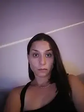 Bullhorygirl  live sex cam