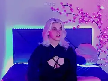 JoannLowe  live sex cam