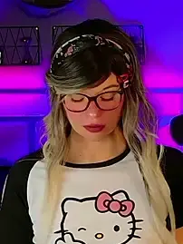 Kittychatte  live sex cam