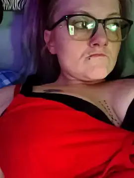 MidnightSeducer@xh  live sex cam