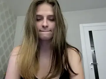 MoonMouse21  live sex cam