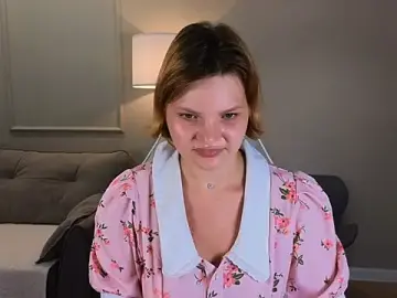 Babyyullii  live sex cam