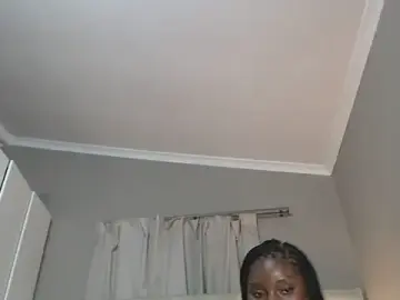 Naughtyblackdolie  live sex cam